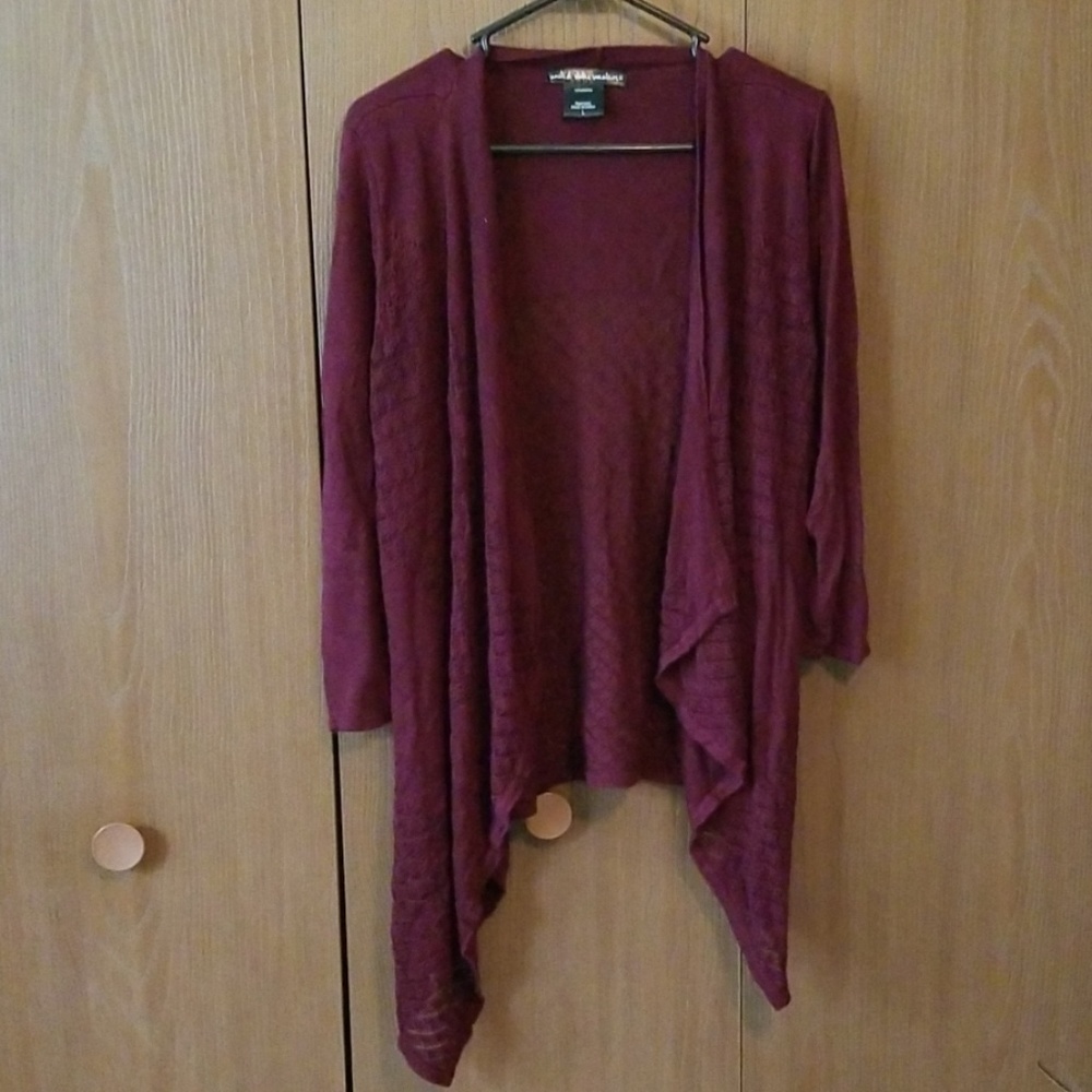 Maroon sweater